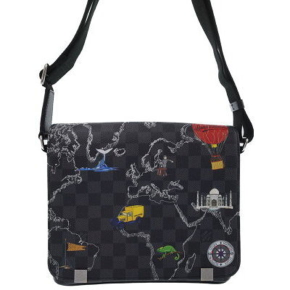 Louis Vuitton Graphite Black District Shoulder Bag World Map - Picture 1 of 8